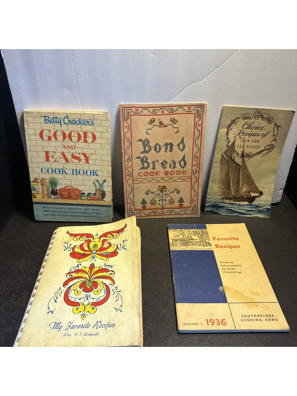 Lot of 5 Vintage Cookbooks 1936 Betty Crocker Bond Bread Seafood Recipes